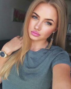 эскорт услуги от Ария в Мск