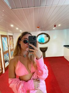 эскорт услуги от Амелия private-models.org