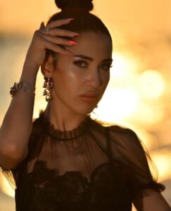 Лучшие эскорт услуги от Лиля работает в Москве