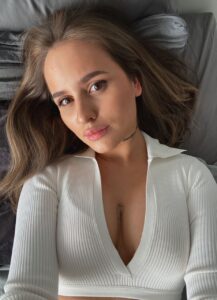 эскорт услуги от Тая работает в Москве