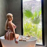 эскорт услуги от Хлоя работает в Москве