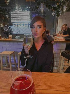 эскорт услуги от Слава работает в Москве