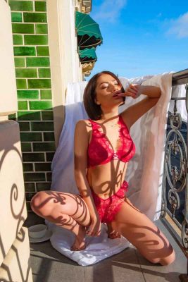 вип эскорт от  Эмилия в Москве