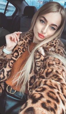 VIP эскорт от Кристина работает в Москве