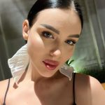 эскорт услуги от Лина работает в Москве